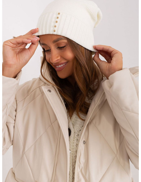 Bonnet model 187434 Rue Paris