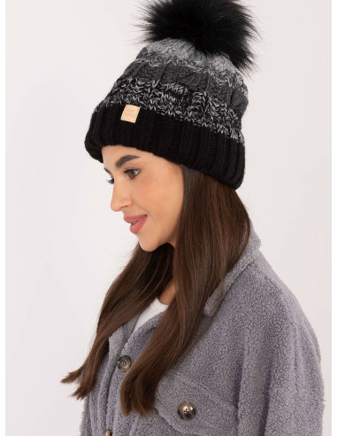 Bonnet model 201413 Rue Paris