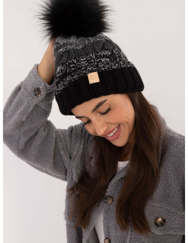 Bonnet model 201413 Rue Paris